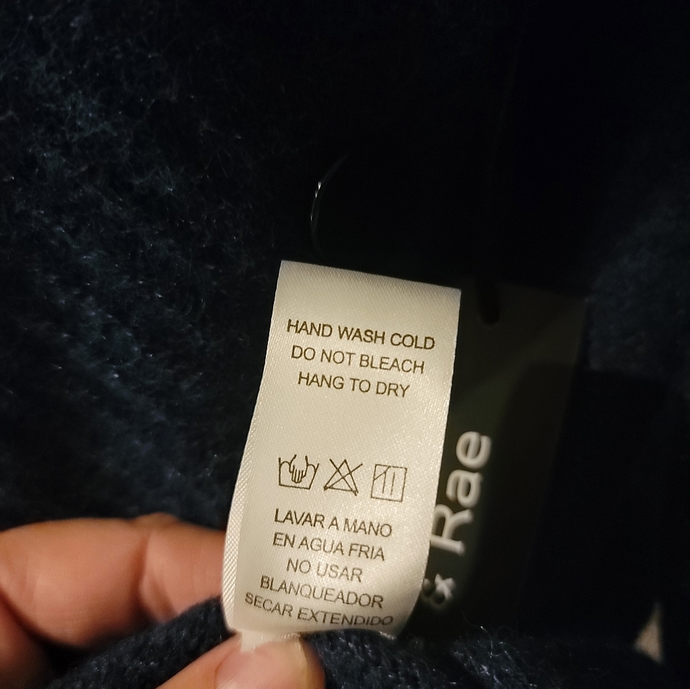Doe & Rae Sweater - Picture 6 of 6